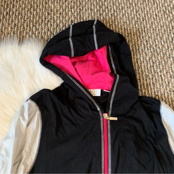 D&Co Denim and Company Zip Up Workout Jacket Top Size Medium - Picture 3 of 3